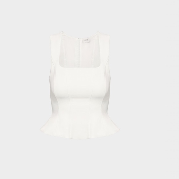 Aritzia Tops - Aritzia White Sleeveless Top